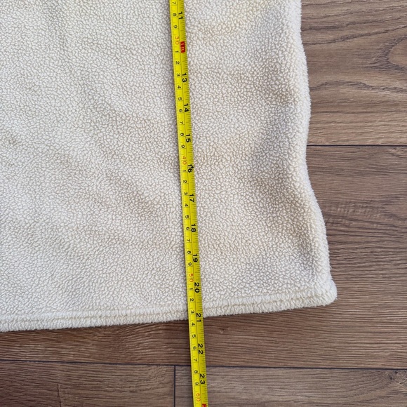 Vineyard Vines Girls Sherpa Fleece Pullover Size 10/12 Quarter Snap Whale Logo - Picture 9 of 10